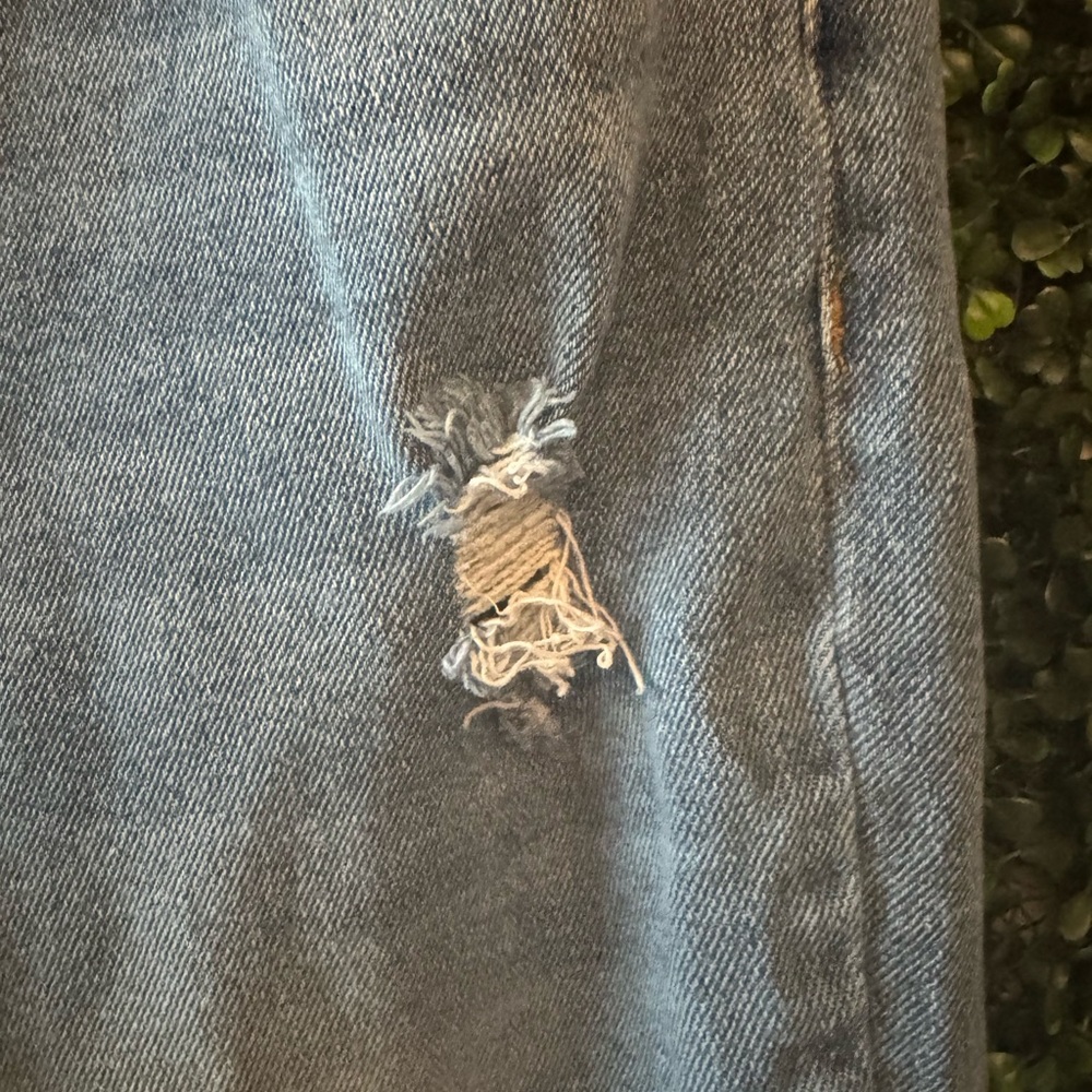 🔥5/$30🔥HAMMER DISTRESSED HI RISE CROP JEANS - Picture 5 of 6